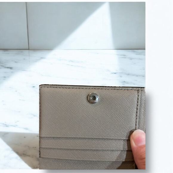 Tory Burch Emerson Tan Leather Wallet with Textured Finish EUC - Picture 8 of 13